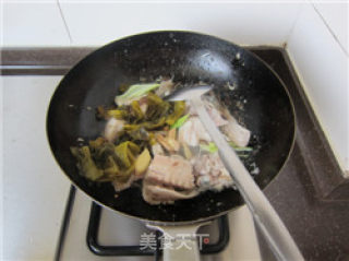 Sour Shuang Appetizing Sauerkraut Fish recipe