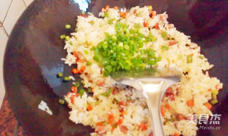 Crispy Intestine Fried Rice recipe