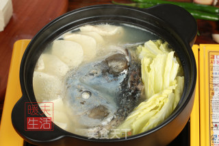 Cabbage Tofu Fish Head Soup recipe