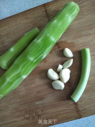 Garlic Sliced Lettuce recipe