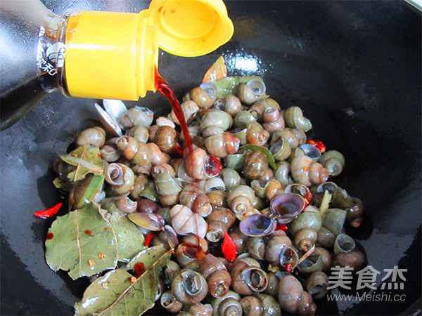 Braised Spicy Snails recipe