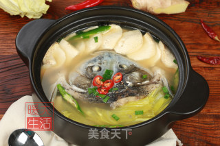 Cabbage Tofu Fish Head Soup recipe