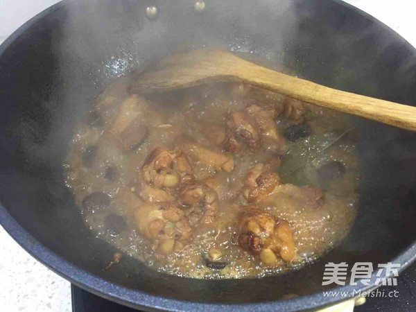 Chicken Stewed with Mushrooms recipe