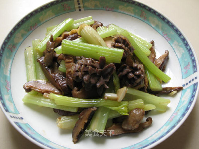 Braised Chicken Mixed with Mushrooms in Oyster Sauce recipe