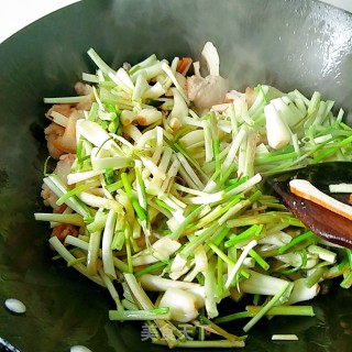 Stir-fried Buckwheat with Dried Sauce recipe