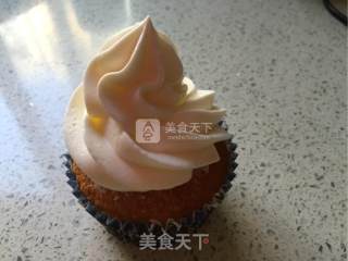 Butter Decorated Cupcakes recipe