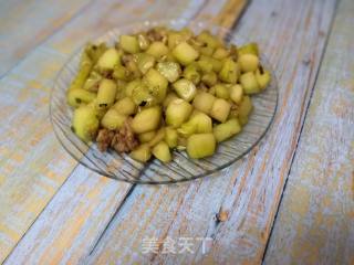 Stir-fried Diced Cucumber with Minced Meat recipe