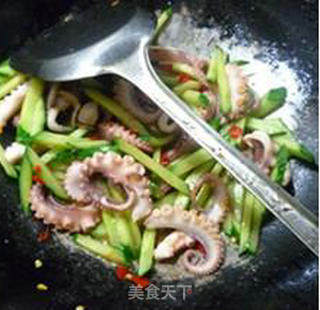 Cucumber Stir-fried Wangchao recipe