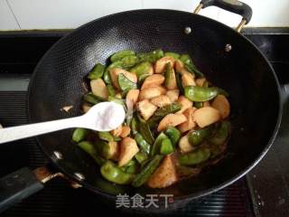 Boiled Taro with Green Lentils recipe