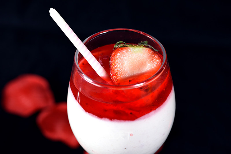 Strawberry Mousse Baking Recipe recipe