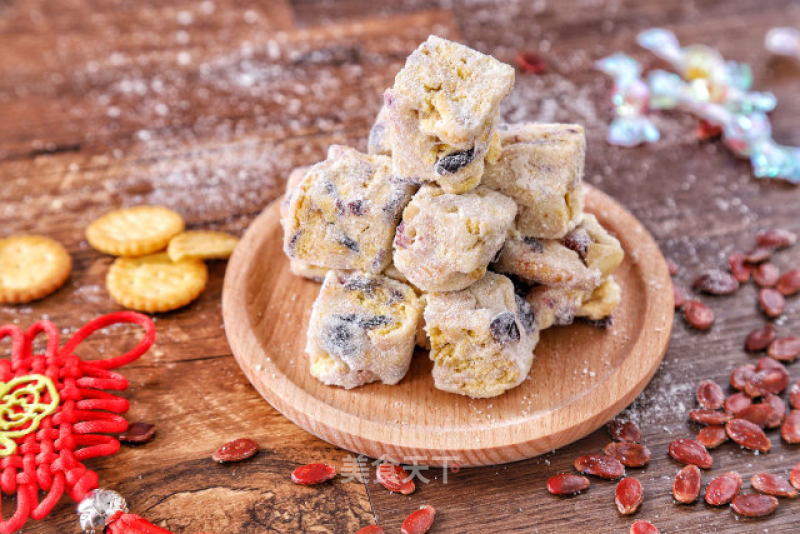 The Newest Internet Celebrity Snowflake Crisp, Pull The Grass! recipe