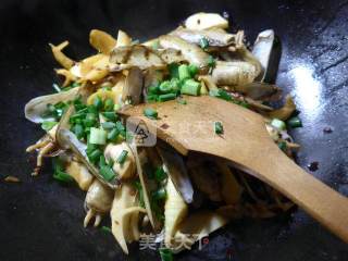 Leishan Fried Razor Clams recipe