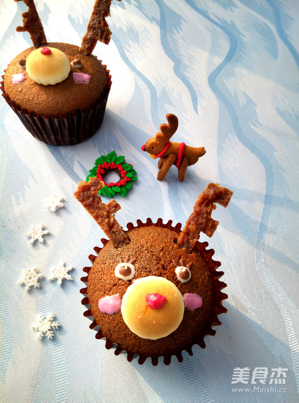 Reindeer Cup Cakes in The Spotlight recipe