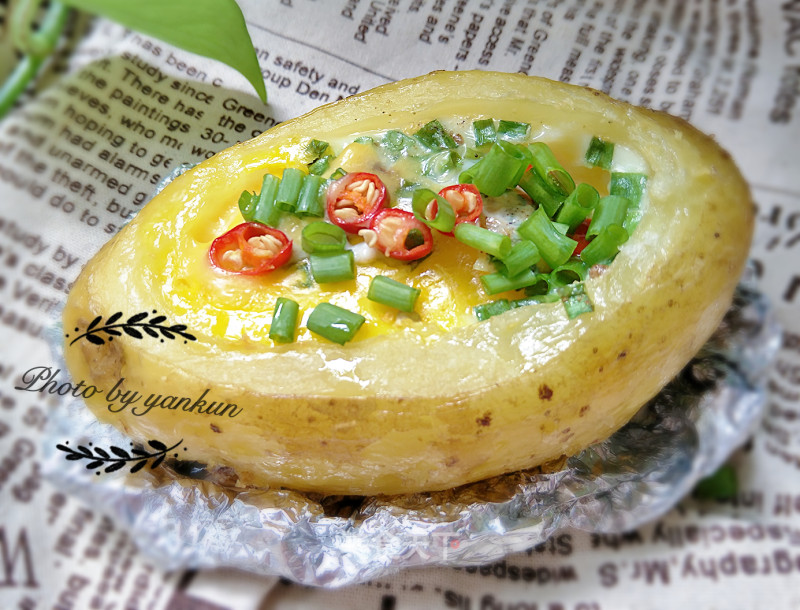 Baked Potatoes with Eggs recipe