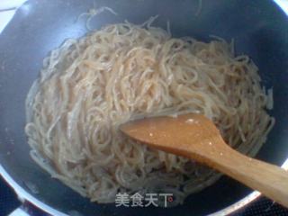 Green Pepper Scrambled Eggs and Vermicelli recipe