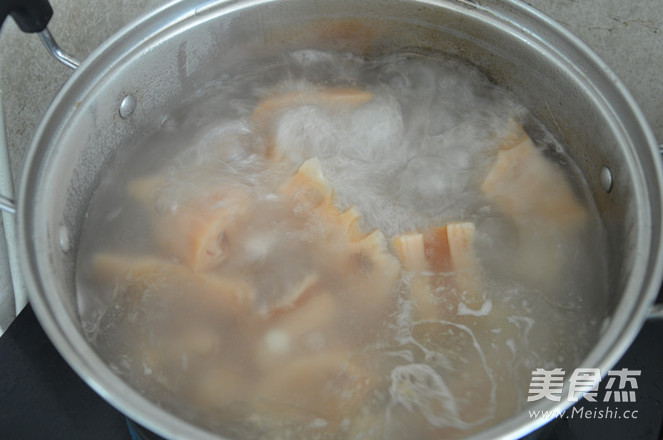 Big Bone Lotus Root Soup recipe