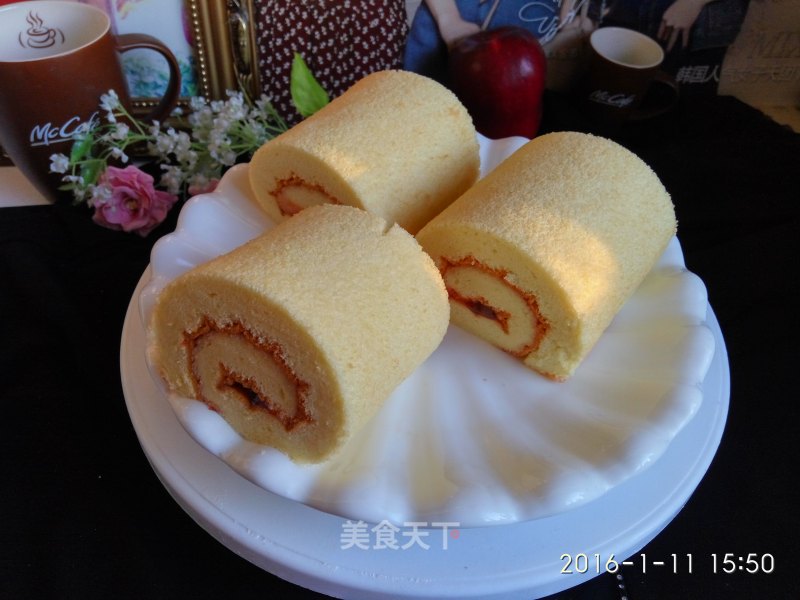 Strawberry Jam Cake Roll recipe