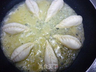 Golden Net Fried Dumplings recipe