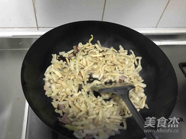 Little Y's-fried Bacon with Dried Radish recipe