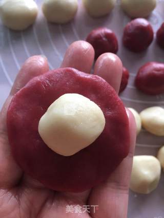 #aca烤明星大赛#red Yeast Rice Cake with Coconut Paste and Lotus recipe