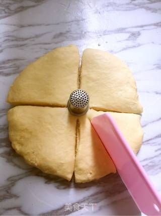 #the 4th Baking Contest and is Love to Eat Festival# Flower Coconut Bread recipe