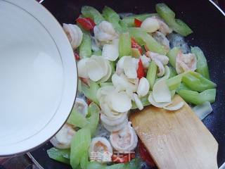 Good for A Century: Stir-fried Shrimps with Celery and Lily recipe
