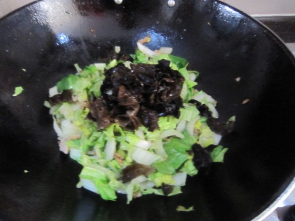 Stir-fried Shredded Pork with Milk Cabbage recipe