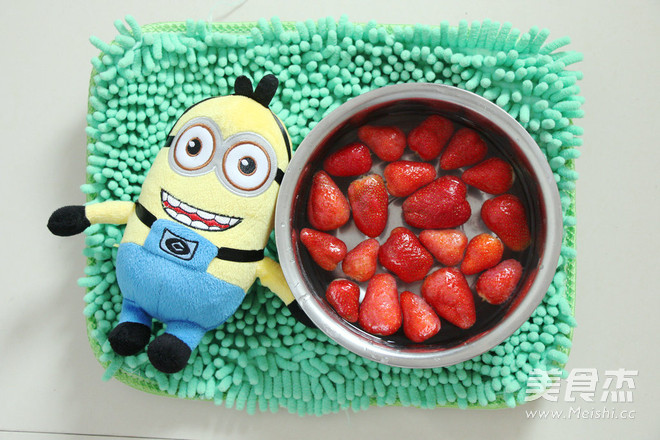 Homemade Canned Strawberries (with Secret Recipe for Washing Strawberries) recipe