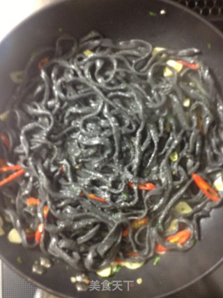Italian Black Pearl Noodles with Garlic Pepper (one of The Series) [traditional Italian Noodles] Freshly Tasted recipe