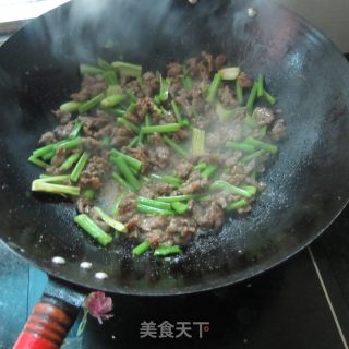 Shredded Lamb with Celery recipe