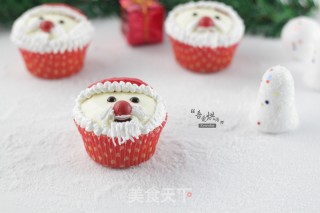 Santa Cupcakes recipe