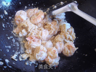 A Very Delicious Dish——【tomato Fried Shrimp】 recipe