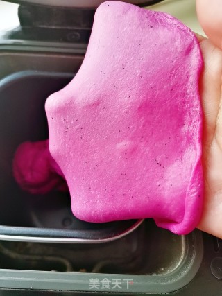 Pitaya Mochi Soft European Buns recipe