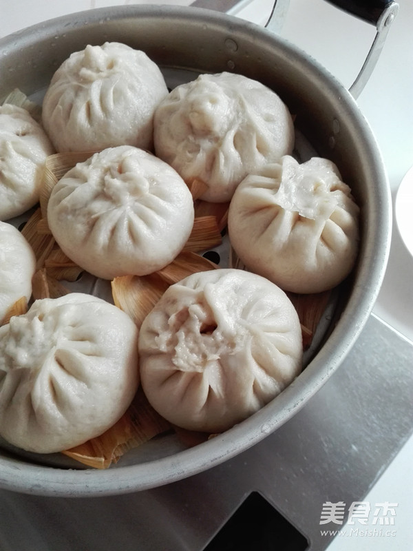 Chinese Cabbage and Pork Buns recipe