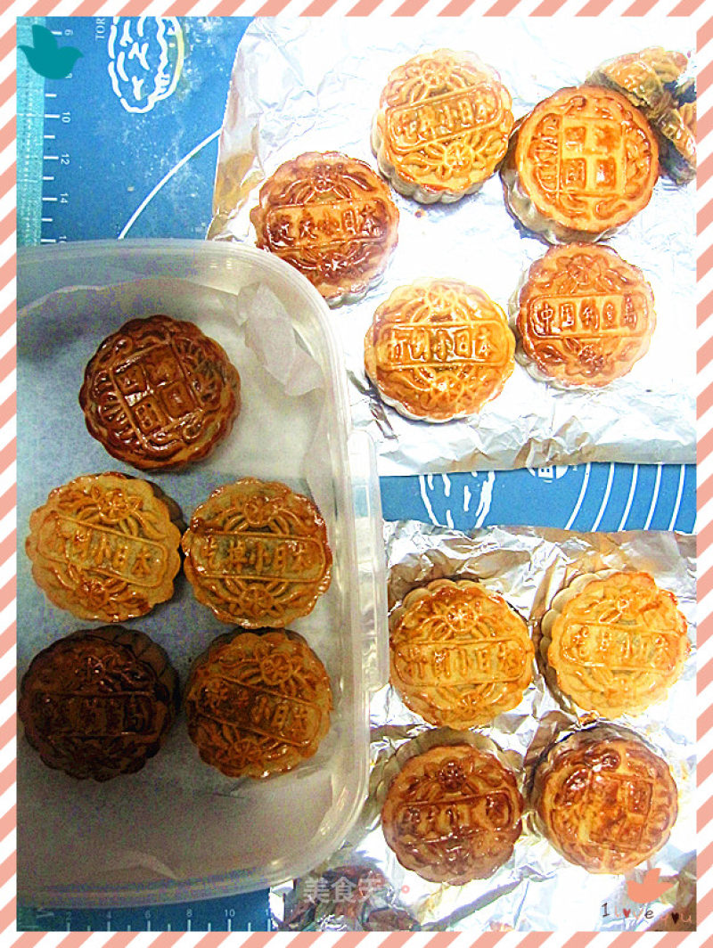 Homemade Patriotic Moon Cakes, The Diaoyu Islands are Chinese!