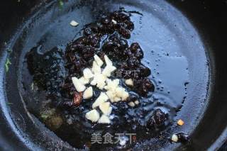 Lettuce with Tempeh and Dace in Oil recipe