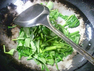 Stir-fried Rice Cake with Water Spinach recipe