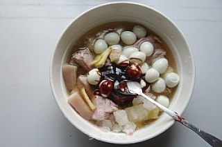 A Supporting Role that Will Grab The Show-quail Egg Roasted Meat recipe