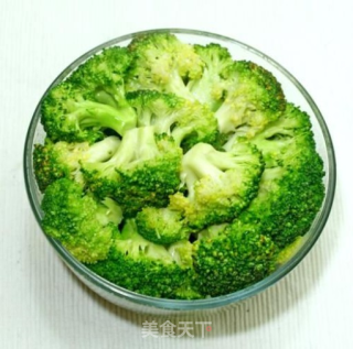 Stir-fried Scallops with Broccoli recipe