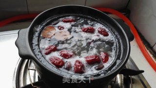 Black Peanut Lotus Seed Glutinous Rice Porridge recipe