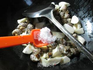 Stir-fried Snails with Rice White recipe