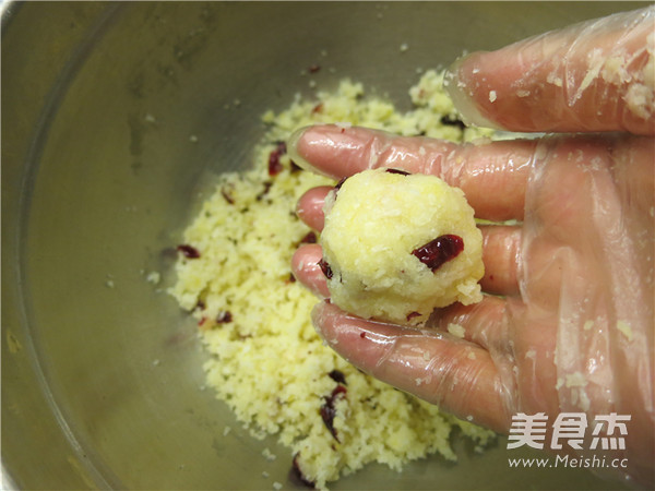 Coconut and Cranberry Mooncakes recipe