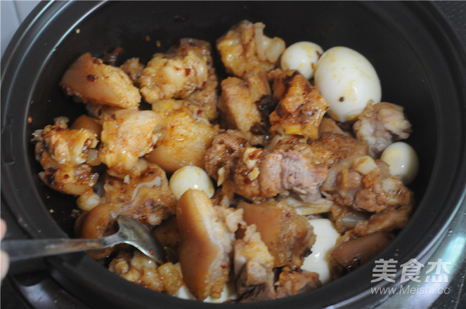 Three Cups of Soy Sauce Pork Trotters recipe