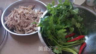 Shredded Chicken with Cold Sauce recipe
