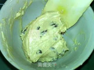 Caterpillar Bread with Cheese Raisin recipe