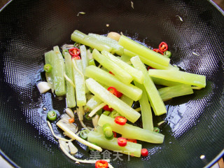 Xinlan Hand-made Private Kitchen [taste Lettuce Strips]——the Petty Bourgeois Fan of Crispy Lettuce recipe