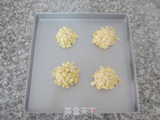 【red Bean Paste Chrysanthemum Crispy】--- Crispy Mouth Flavour recipe