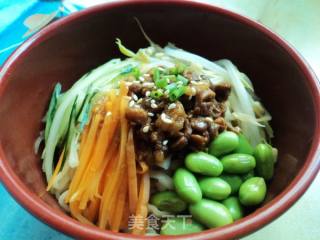 [jijiang Noodles, Made in A Pattern]---xinhe Bean Paste, Invincible and Good [green Bean Noodles] recipe