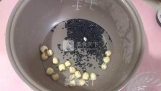 Black Rice and Lotus Seed Porridge recipe