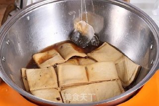 Tea-flavored Stewed Dry-jiesai Private Kitchen recipe